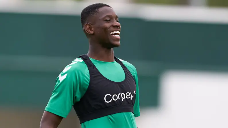 Lyon chega a acordo com Betis por Luiz Henrique, e Botafogo pode ter jogador por empréstimo até pelo menos o meio de 2024