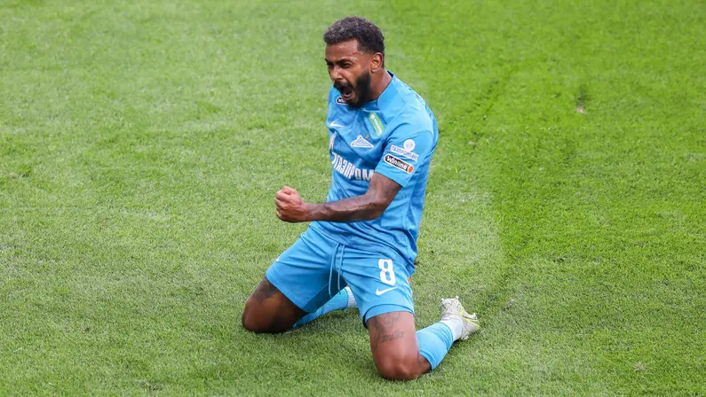 Ex-Corinthians, jogador do Zenit rasga elogios a reforço do Botafogo: ‘Claudinho é craque, mas o que o Wendel joga é surreal. Fiquei assustado’