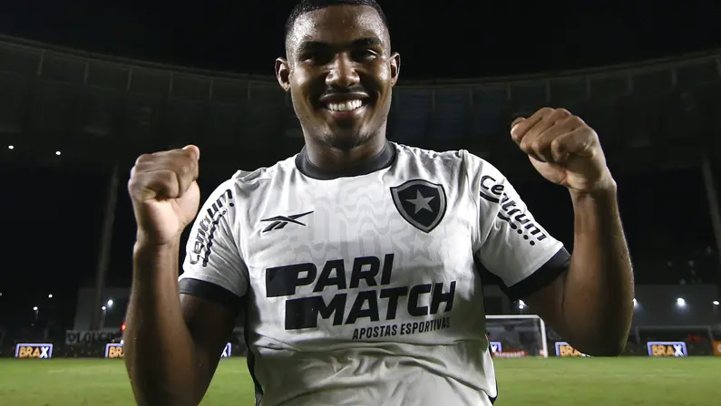 Cuiabano cita gratidão pelo Grêmio e celebra fase: ‘Precisava de minutagem. Agradeço ao Botafogo por confiar no meu trabalho’