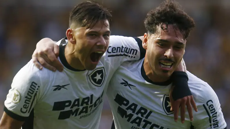 Óscar Romero e Lucas Halter, do Botafogo, são citados em enquete de piores contratações da Série A em 2024