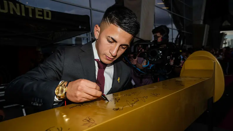 Botafogo: reforço, Thiago Almada pode estrear contra Palmeiras e não tem data certa para ida futura para o Lyon 