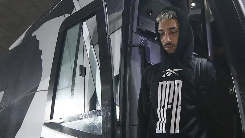 Com conjuntivite, Kauê desfalca Botafogo contra o Vitória