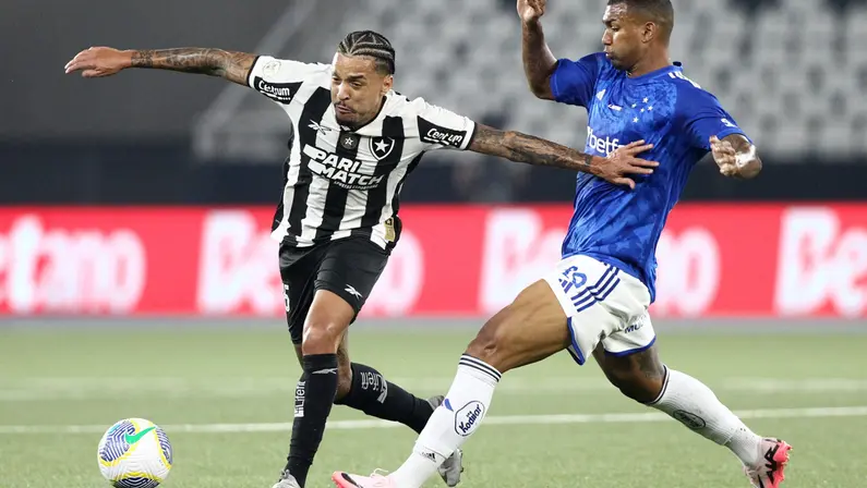 Botafogo e Cruzeiro agendam jogo-treino no Estádio Nilton Santos no próximo sábado, a princípio sem torcida