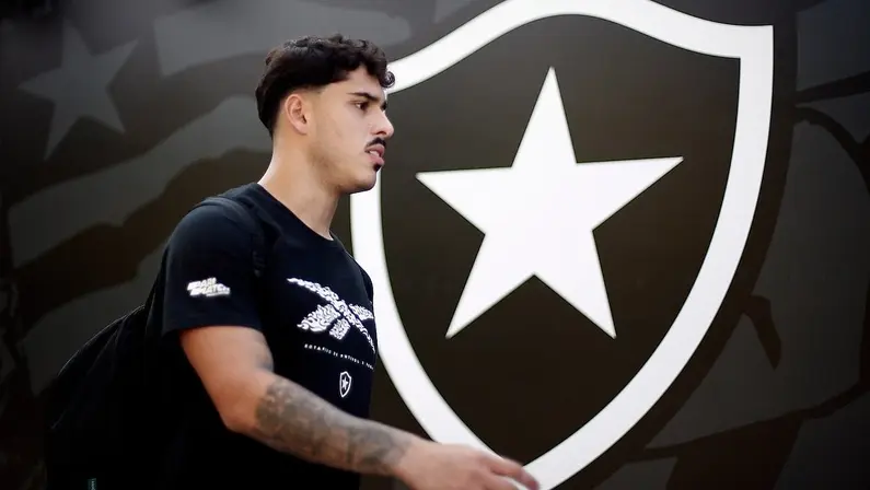Botafogo muda forma de empréstimo e trava acerto do Vitória por Lucas Halter