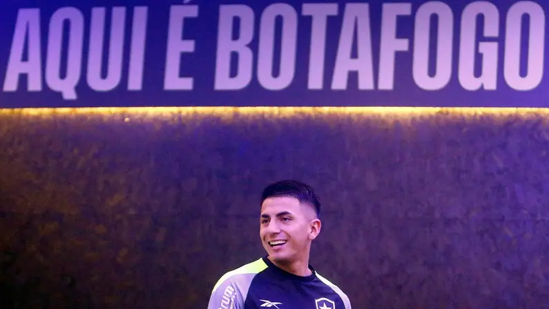 Thiago Almada no treino do Botafogo | Julho 2024