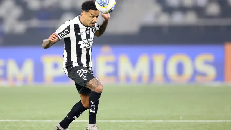 Gregore agradece apoio da torcida do Botafogo diante do Fortaleza: ‘Melhor maneira de retribuir era conquistando os três pontos’