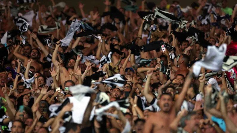 Botafogo cita até fraude, mas promete resolver problemas de ingressos do jogo contra o Criciúma