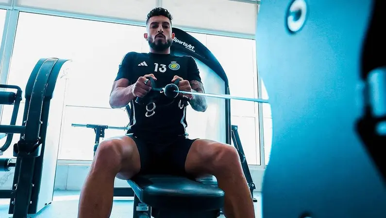 Botafogo formaliza proposta e apresenta projeto para repatriar Alex Telles, livre no mercado