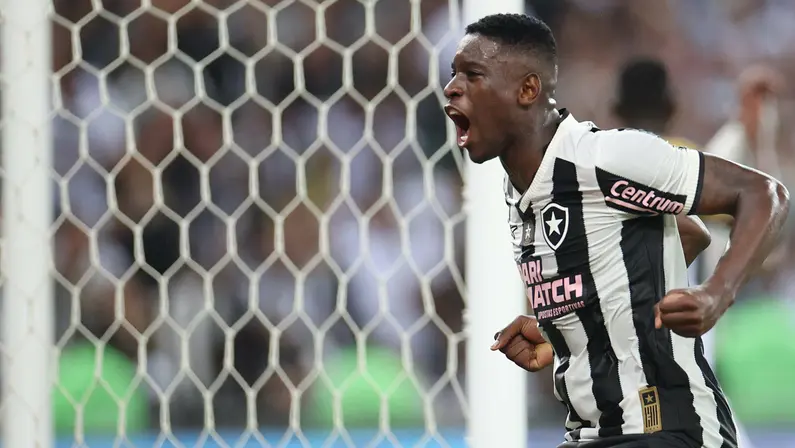 Com indefinições no Lyon, Luiz Henrique pode ficar no Botafogo até o Super Mundial de Clubes, diz jornal