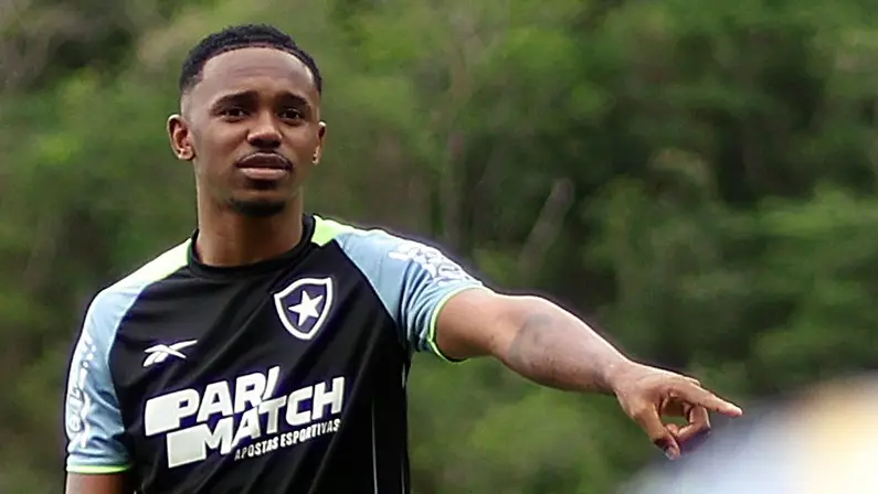 BOTAFOGO CONFIRMA COMPRA DE JEFFINHO JUNTO AO LYON COM CONTRATO DE 4 ANOS
