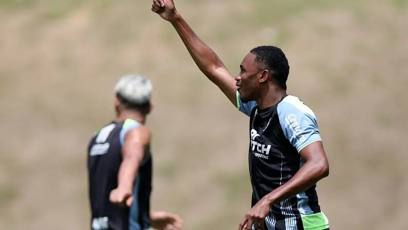 Emprestado pelo Lyon até dia 31, Jeffinho deve ficar no Botafogo para 2025