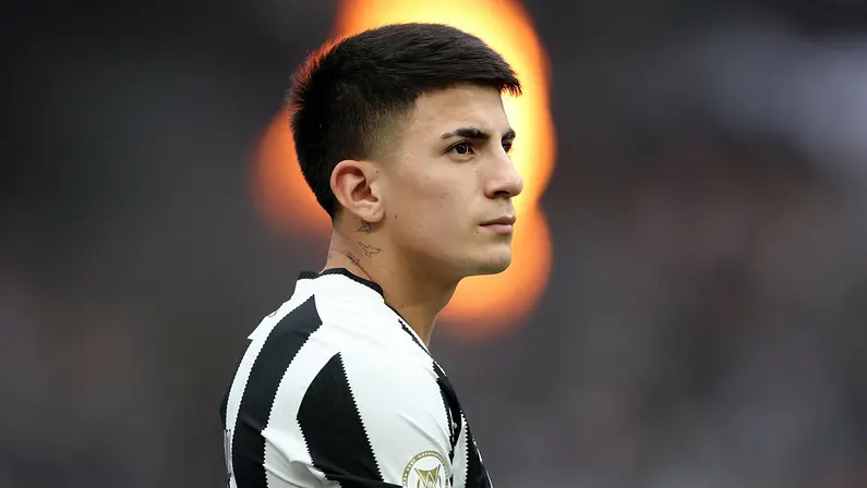 Lyon deve comprar Thiago Almada por € 27 milhões em julho; Botafogo vê como difícil chance de tê-lo no Mundial