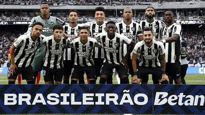 CBF divulga indicados para representar Botafogo no prêmio Craque da Galera do Brasileirão; veja como votar