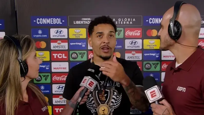 Gregore recorda expulsão e ressalta força do elenco do Botafogo: ‘Eles falaram que iam correr por mim, já foi um alívio’