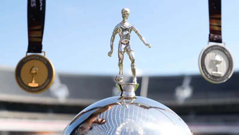 Conmebol convida banda Iron Maiden para a final da Libertadores entre Atlético-MG e Botafogo