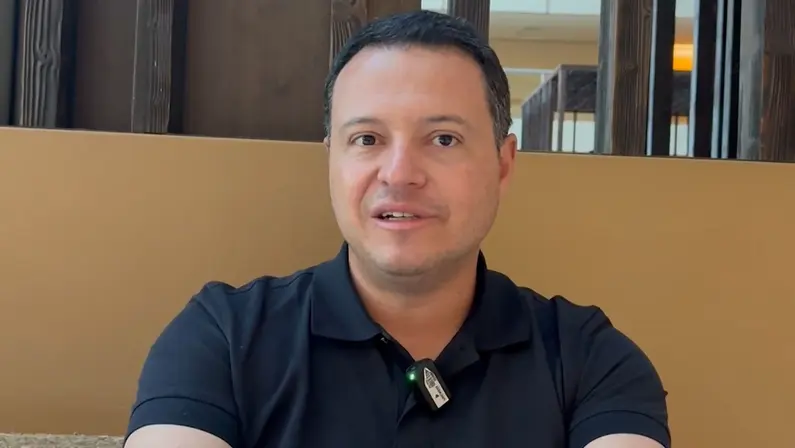 Acionista do Atlético-MG elogia John Textor, do Botafogo: ‘Conversamos de vez em quando. É um cara bacana, que tem fortalecido o futebol brasileiro’