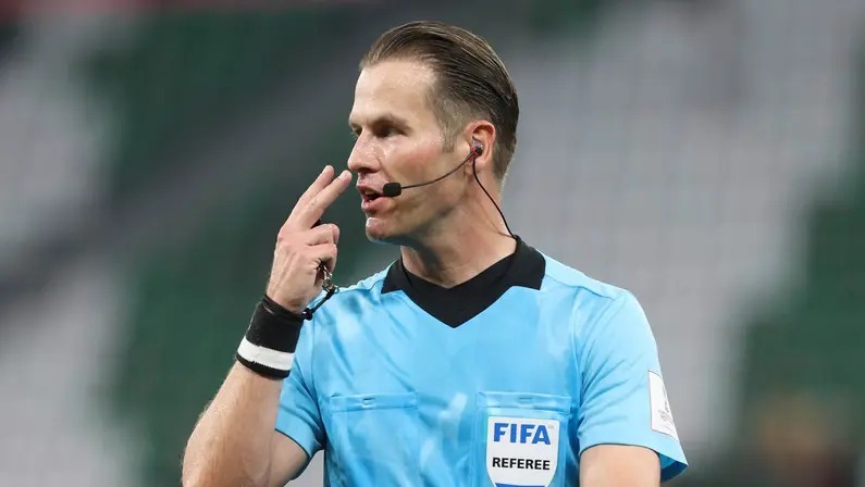 Fifa escala trio de arbitragem da Holanda para comandar Botafogo x Pachuca