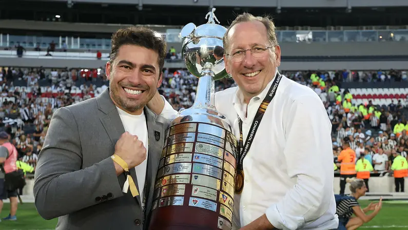 John Textor e Thairo Arruda, do Botafogo, vão receber Medalha Pedro Ernesto; quatro jogadores serão homenageados