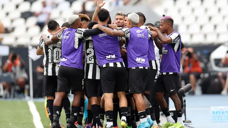 Com perfil definido, Botafogo planeja contratar reforços para seis posições