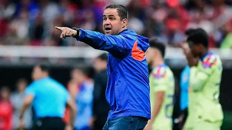 Proposta do Botafogo enviada a André Jardine é de contrato de duas temporadas