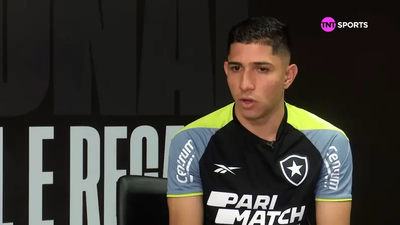 Savarino destaca importância de Artur Jorge no Botafogo: ‘Trocou a mentalidade de muitos jogadores’