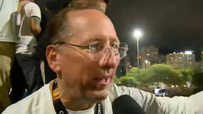 John Textor se impressiona com festa da torcida do Botafogo após título: ‘Foi tanta dor por tantos anos e agora estão borbulhando de alegria’