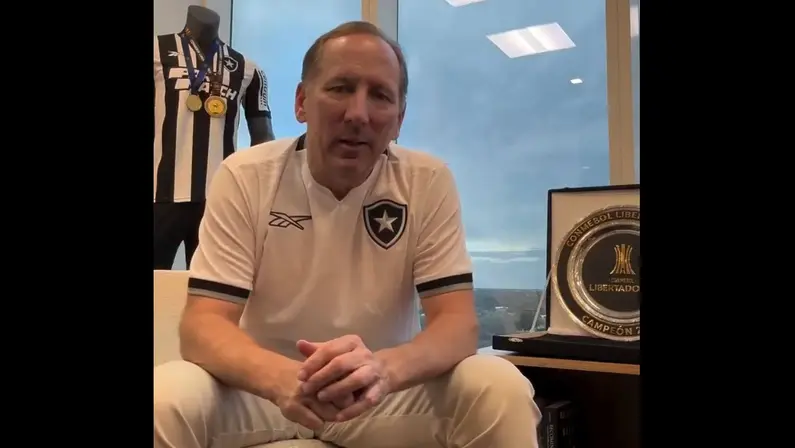 John Textor divulga vídeo agradecendo a todos do Botafogo e se diz muito orgulhoso de 2024: ‘Vamos fazer isso de novo ano que vem’
