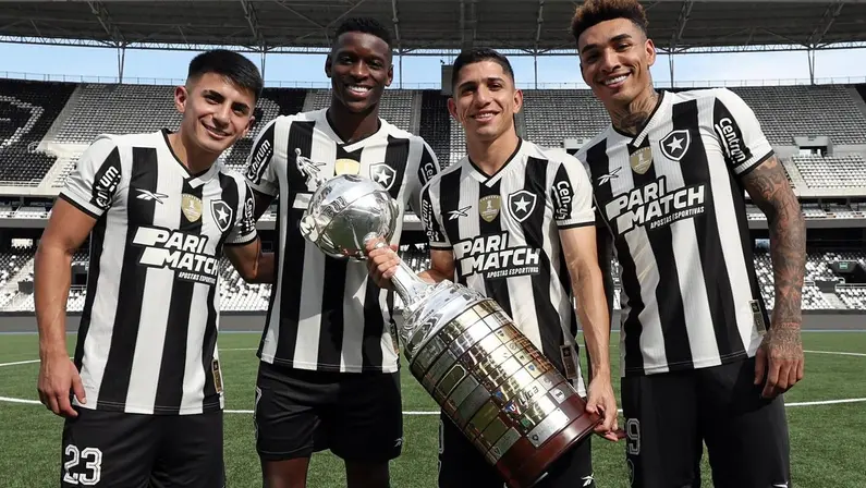 Thiago Almada, Luiz Henrique, Savarino e Igor Jesus, Botafogo campeão da Libertadores 2024