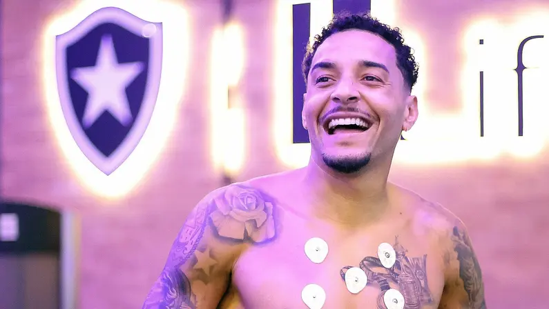 Gregore recebe proposta do Al-Rayyan para aumentar salário em até cinco vezes e pode sair; Botafogo tenta dois caminhos