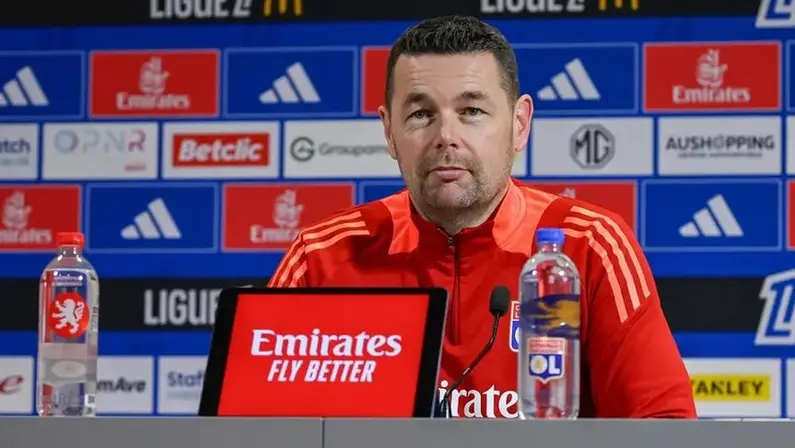 Pierre Sage, técnico do Lyon