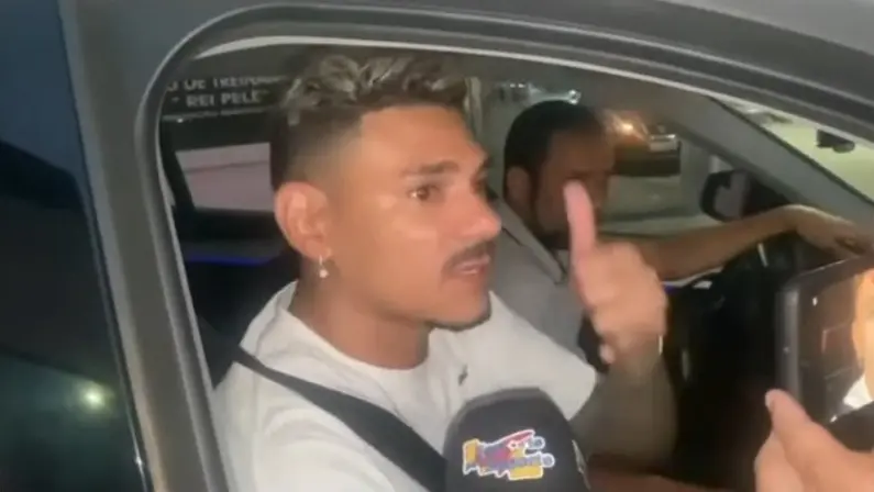 Tiquinho Soares no CT do Santos