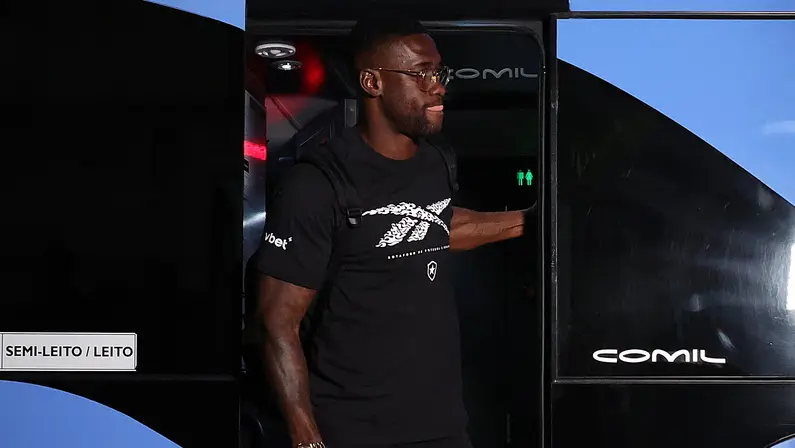 Botafogo: Bastos faz exames após levar pancada no joelho contra o Nova Iguaçu