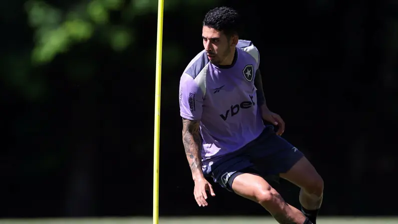 Botafogo recebe visto de trabalho de Santiago Rodríguez e deve regularizá-lo nas próximas horas