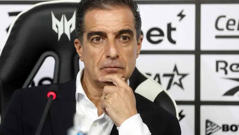 Renato Paiva se mostra satisfeito com elenco do Botafogo e deixa possibilidades de reforços em aberto: ‘Não fiz pedidos ou exigências’