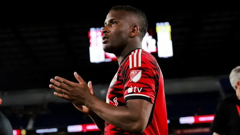 Botafogo fecha contratação e assina por três anos com Elias Manoel, crava jornalista