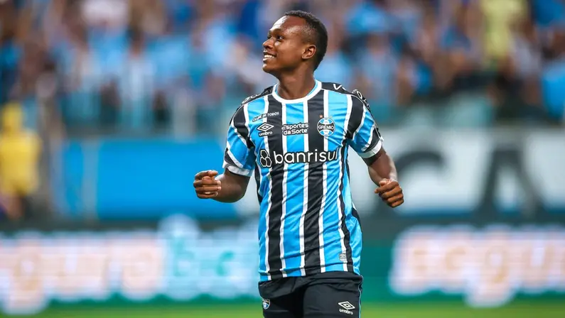 Nathan Fernandes, atacante do Grêmio