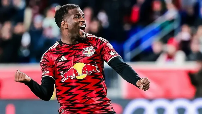 Botafogo sonda situação de Elias Manoel, atacante do Real Salt Lake