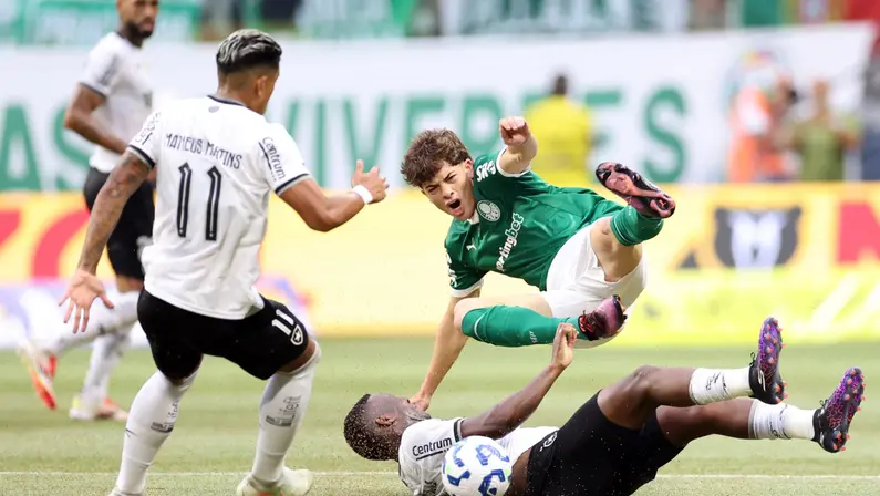Patrick de Paula elogia comportamento do Botafogo diante do Palmeiras e diz: ‘Resultado foi um pouco injusto’