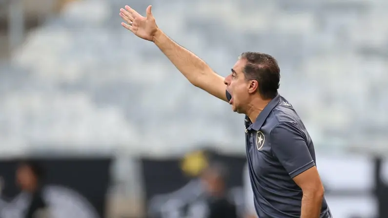 Pitacos: Renato Paiva no Botafogo repete os tempos de Bahia; eles avisaram; estilo lembra o ‘Barroquismo’
