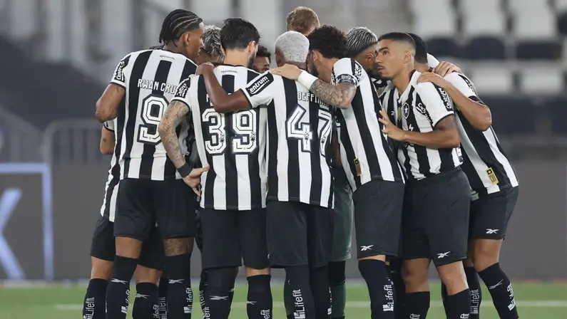 ATUAÇÕES FN: Alex Telles, Artur e Rwan Cruz são os melhores do Botafogo em goleada sobre o Capital-DF