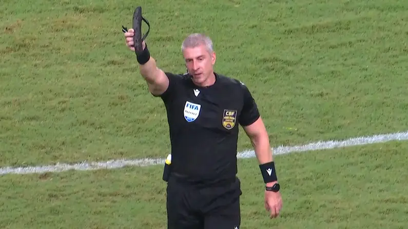 CBF escala Anderson Daronco para apitar Botafogo x Flamengo pelo Brasileirão