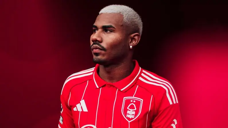 Cotado em Botafogo e Vasco, Cuiabano é escalado pelo Nottingham Forest em jogo sub-21 com o PSG