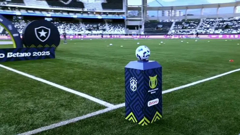 Flamengo pede à CBF fim do gramado sintético até 2027 e padronização: ‘Não oferece condições adequadas’