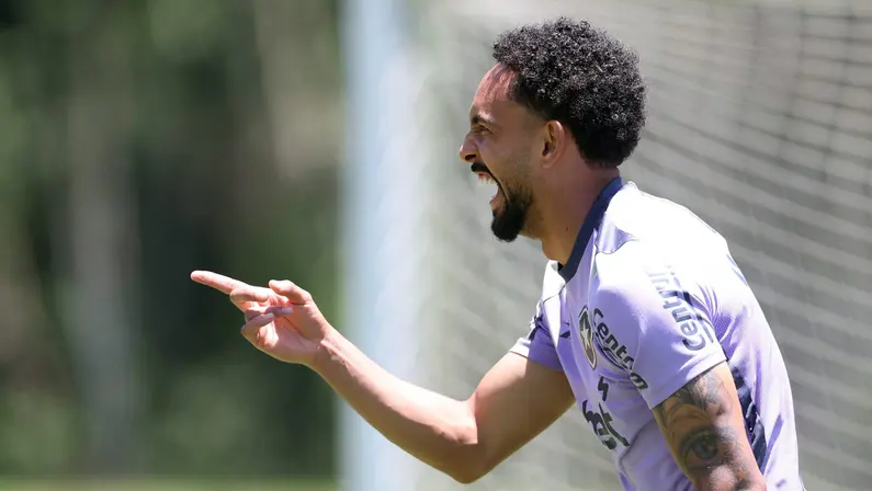 São Paulo pede Vitinho ao Botafogo em possível troca por Ferraresi e Pablo Maia