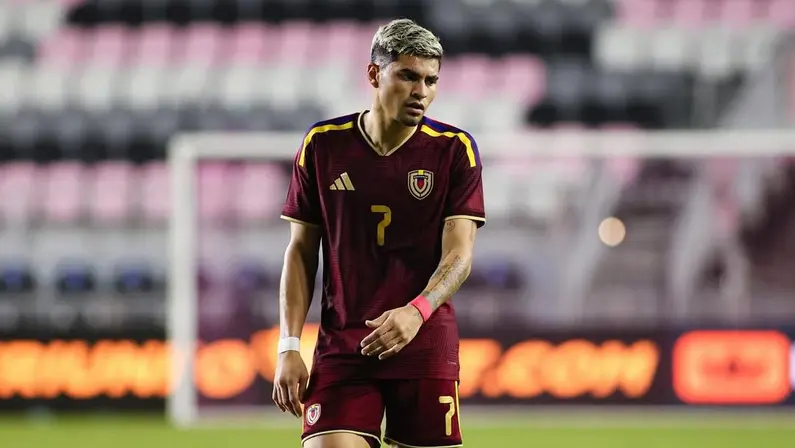 Botafogo faz proposta por Gleiker Mendoza, ponta da seleção da Venezuela