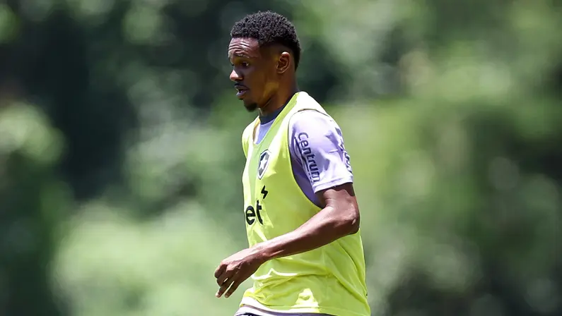 Jeffinho, atacante do Botafogo | Dezembro 2025