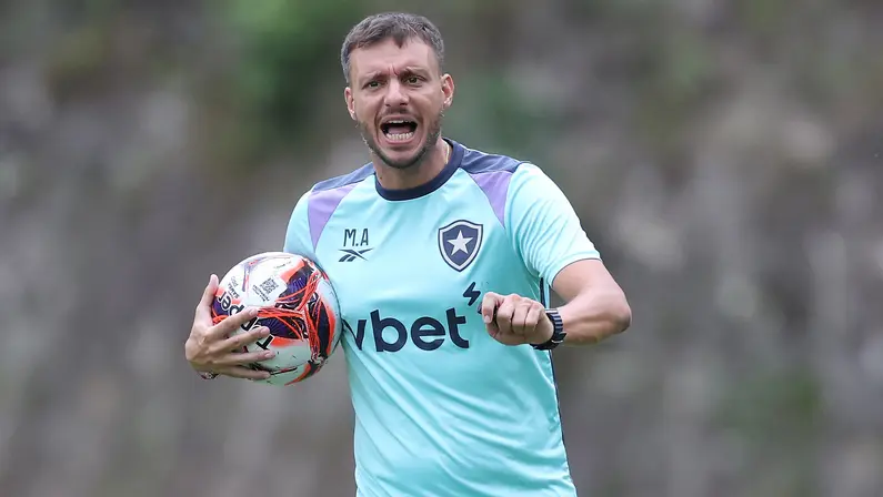 Escalação: Correa e Chris Ramos seguem fora, e Botafogo tem reforços do sub-20 para enfrentar Bangu