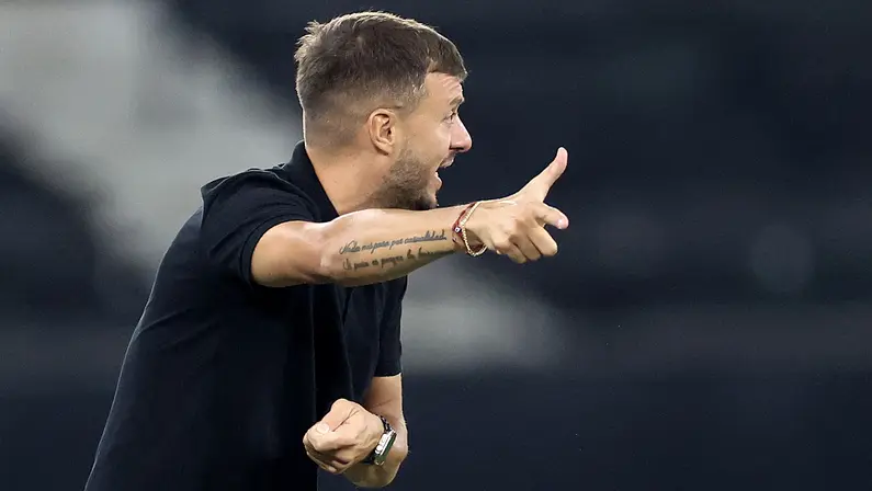 Sequência decisiva! Botafogo ‘abraça’ Anselmi, mas pensa em plano B