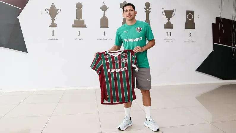 Jornalista: Fluminense vai pagar US$ 4,5 milhões por Savarino, incluindo débito que Botafogo tinha com o meia