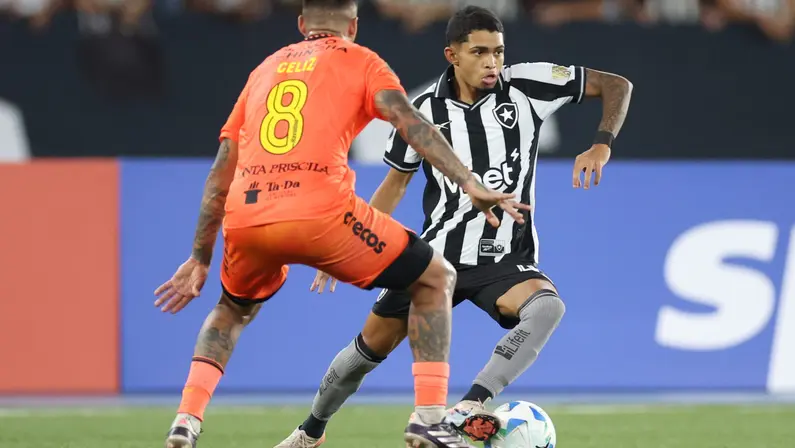 Auxiliar de Anselmi no Botafogo elogia entrada de Caio Valle: ‘Assumiu responsabilidade, pediu a bola. Tem futuro brilhante’